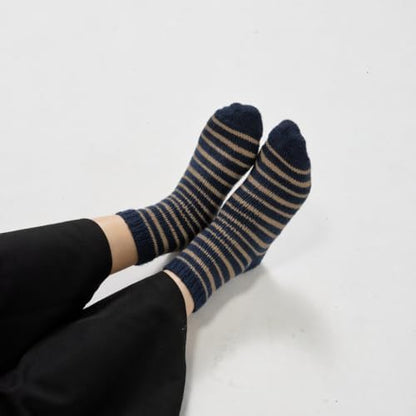 Chic Loops Knitting Kit for Beginners, Knitted Socks Beginner Crochet Kit for Adults, Crochet Vintage Stripe Knit Socks for Womem with Instruction(Midnight Blue，Sand Coast) - Image 2