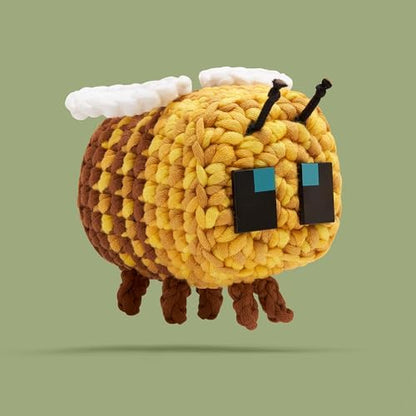 The Woobles Minecraft Crochet Kit for Beginners (Bee) - Image 2
