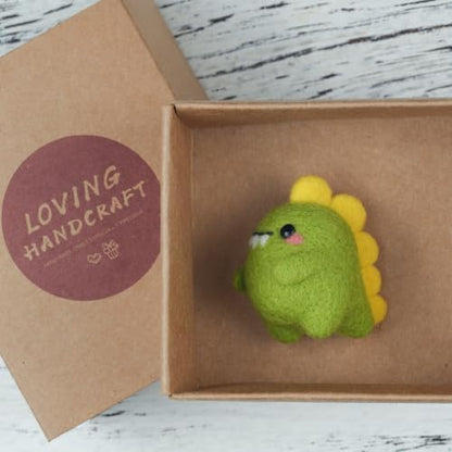 Wizardi Beginner Needle Felting Kit for Adults - Green Dino. Animal Felting Kit 4.5x3.5x4.5cm. Felting Tools. Wool Felting Supplies. Felt Crafts. Wool Felt. F07N8-W144 - Image 2