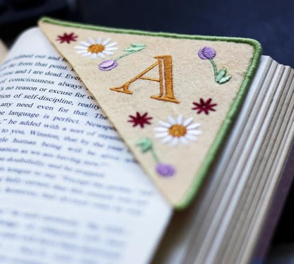 Personalized Embroidered Corner Mark, 4 Pack, Finished Initial Felt Bookmark Corner, Gift for Book Lover - Image 5