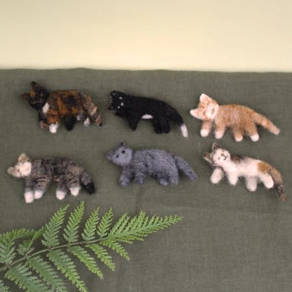 Wizardi Beginner Magnet Needle Felting Kit for Adults - Dog and Cat. Animal Felting Kit 8-12cm Long. Felting Tools. Wool Felting Supplies. Felt Crafts. Wool Felt. The Makerss - Image 3