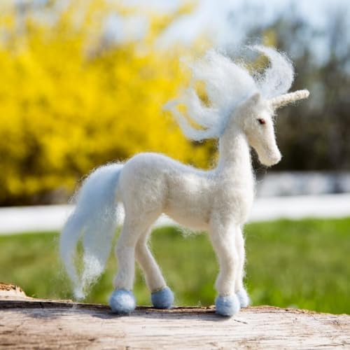 Wizardi Beginner Needle Felting Kit for Adults - Inhabitant of Fantastic Forest. Animal Felting Kit 6,89x5,91 Inches. Felting Tools. Wool Felting Supplies. Felt Crafts. Wool Felt. V-91C Charivna Mit by Wizardi
