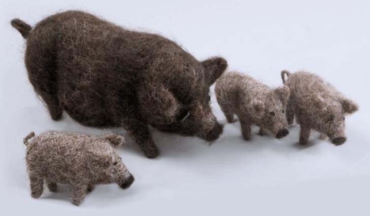 Wizardi Beginner Needle Felting Kit for Adults - Pig. Animal Felting Kit 2.95x6.3 Inches. Felting Tools. Wool Felting Supplies. Felt Crafts. Wool Felt. V-138C Charivna Mit by Wizardi