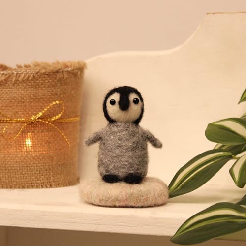 Wizardi Beginner Needle Felting Kit for Adults - Tiny Penguin Amiguwoolli. Bird Felting Kit 6cm Tall. Felting Tools. Wool Felting Supplies. Felt Crafts. Wool Felt. The Makerss - Image 2