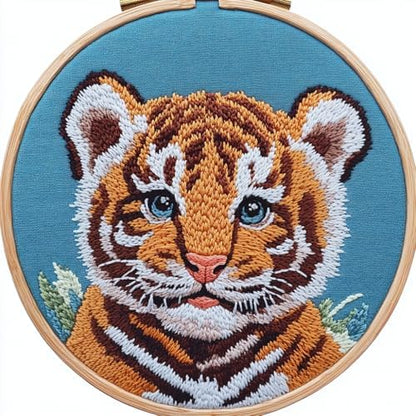 DIY Punch Needle Kits Cartoon Tiger Portrait with Hoop 20x20cm-1 by Unknown