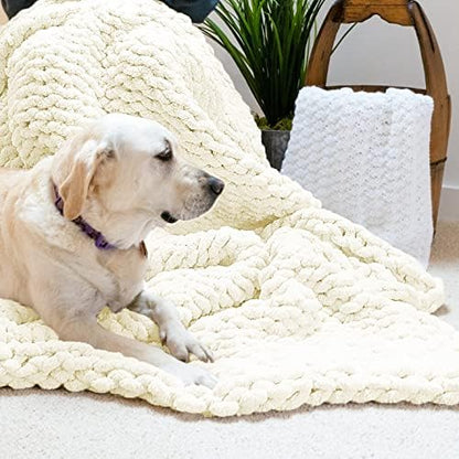ERLYEEN Chenille Chunky Yarn Super Bulky Soft Thick Fluffy Jumbo Giant Washable Polyester Big Yarn DIY for Arm Knit Blanket Cushion Bed Sofa Home Decor,Milk White,4.4LB