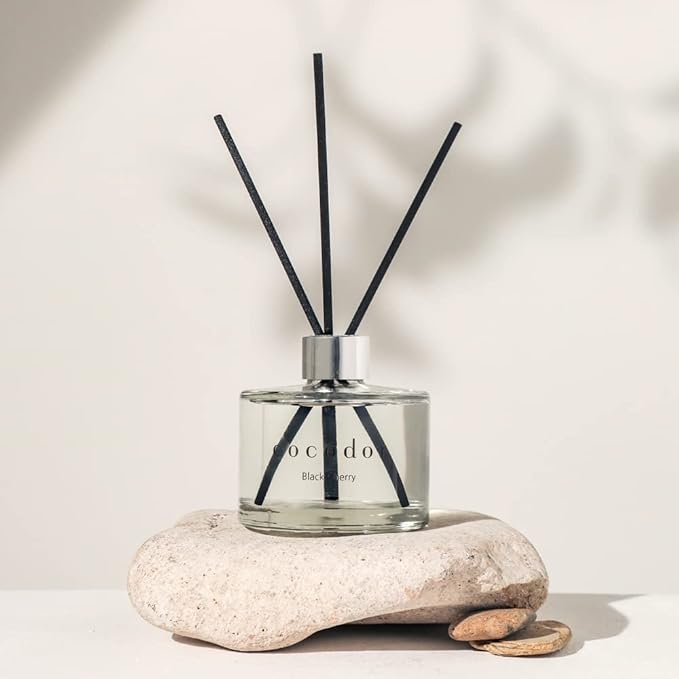 COCODOR Signature Reed Diffuser Set/Garden Lavender / 6.7oz /1 Pack/Home Fragrance Diffuser, Oil Scent Diffuser for Bathroom Shelf Decor