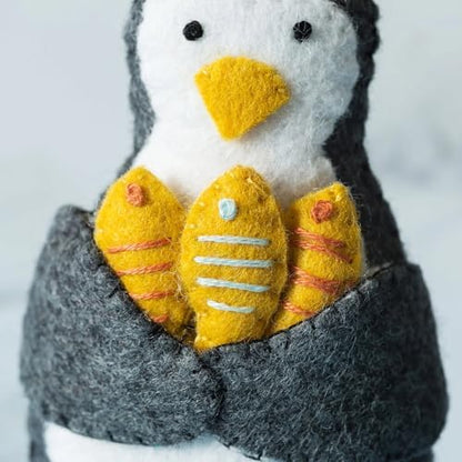 Wizardi Beginner Felt Craft Mini Kit for Adults - Penguin. Bird Felting Kit 7x9cm. Felting Tools. Wool Felting Supplies. Wool Felt. MKPGN1F Corinne Lapierre - Image 2