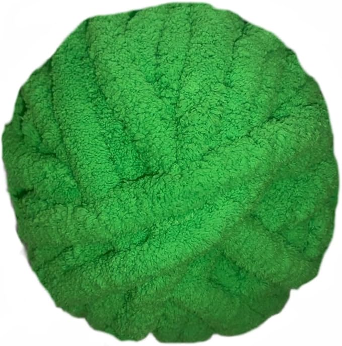 4- Pack Chunky Chenille Christmas Bundle Red and Nitro Green Yarn for Crocheting Handknitting Big Bulky Fluffy Soft Chunky Beginners Blanket Jumbo Thick Yarn DIY Crafts Décorations