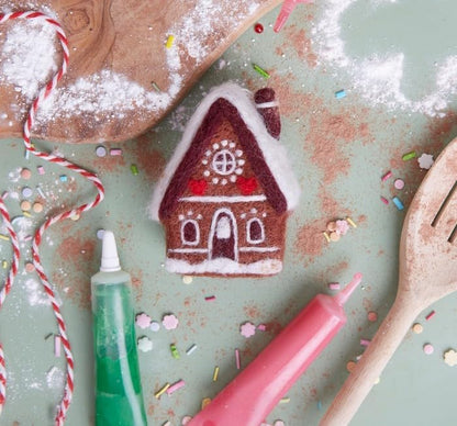 Simply Make Needle Felting Kit Christmas Gingerbread House, Including Wool, Needles, Tools, Beginners, Needle Felting Craft Kits, Starter Hobby Craft, Decoration, Gift, Hobbies for Crafty Enthusiasts - Image 3