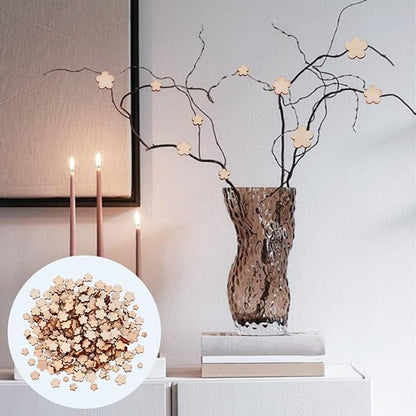 AHANDMAKER 600pcs Unfinished Wooden Discs Small Flower Shape Natural Wood Craft Supplies for Christmas Ornaments Table Centerpieces DIY Holiday Home Decor