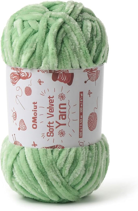 100g Fluffy Velvet Chenille Yarn for Crocheting and Knitting, 80m (87.5yd) Baby Yarn for Crocheting Soft, Crochet Chunky Yarn Amigurumi Yarns (Light Green)