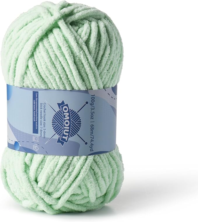Chunky Chenille Yarn for Crocheting，Baby Yarn for Crocheting Soft Blankets，Bulky Yarns for Crochet Amigurumi, 100g (74.3yds) Fluffy Velvet Yarns for Hand Knitting (Light Green)