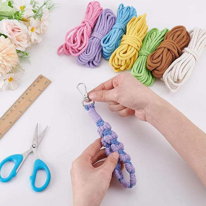 FREEBLOSS 6 Set Macrame Bow Wristlet Kit Boho Keychains DIY Macrame Kit with 60m Cotton Cord Beginners Bow Wrist Lanyard Keychain Bracelet for Charm