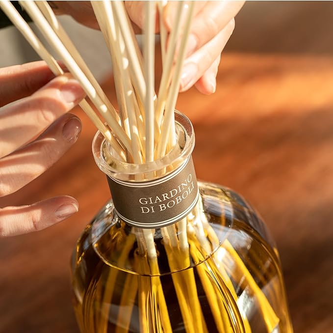 Dr. Vranjes – Giardino di Boboli Diffuser 500 ml + Double Pack of White Sticks (3 Pieces Bundle) - Luxury Home Fragrance, Reed Diffuser, Main Scent Floral, Made in Italy