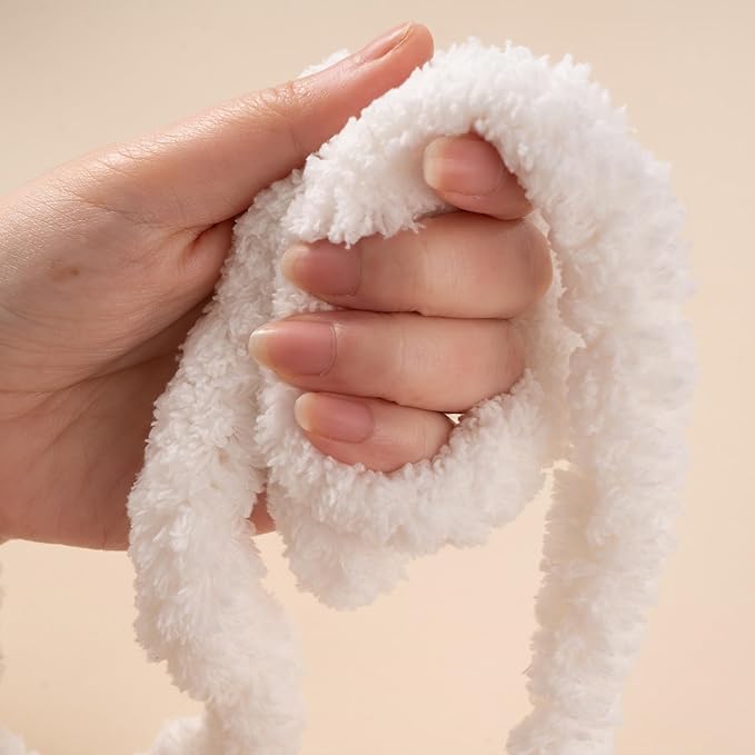 White Jumbo Chunky Chenille Yarn for Crocheting, Thick Plush Yarn for Hand Knitting Blankets, Super Soft Bulky Yarn for DIY Projects, 2 Jumbo Pack