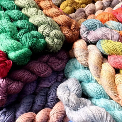 100% Baby Alpaca Yarn Wool 100g Hank DK Weight Hand Dyed Made in Peru - Heavenly Soft and Perfect for Knitting and Crocheting (Aspen Green, DK Hand Dyed - 100g Hank)