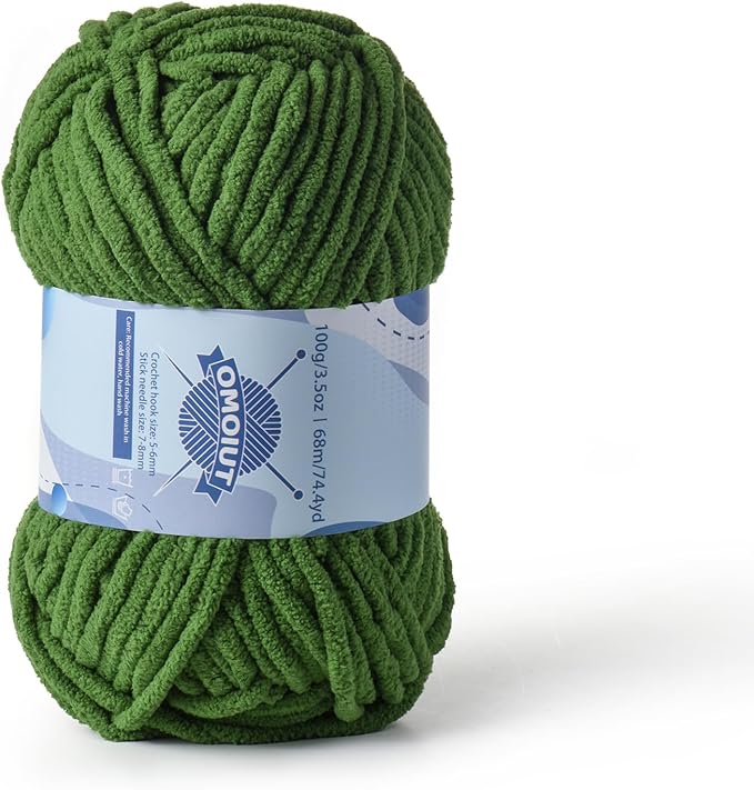 Chunky Chenille Yarn for Crocheting，Baby Yarn for Crocheting Soft Blankets，Bulky Yarns for Crochet Amigurumi，100g (74.3yds) Fluffy Velvet Yarns for Hand Knitting (Pine Green)