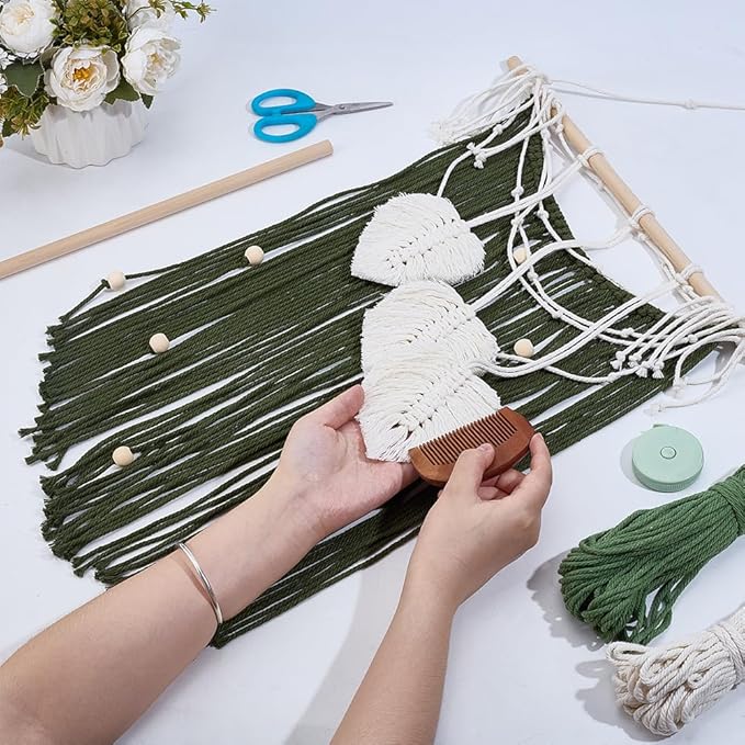FREEBLOSS DIY Macrame Leaf Wall Hanging Beginners Macrame Kit Leaf Woven Tapestry Feather Wall Hanging DIY Macrame Kit for Adults Birthday Gift (Green Tassels)