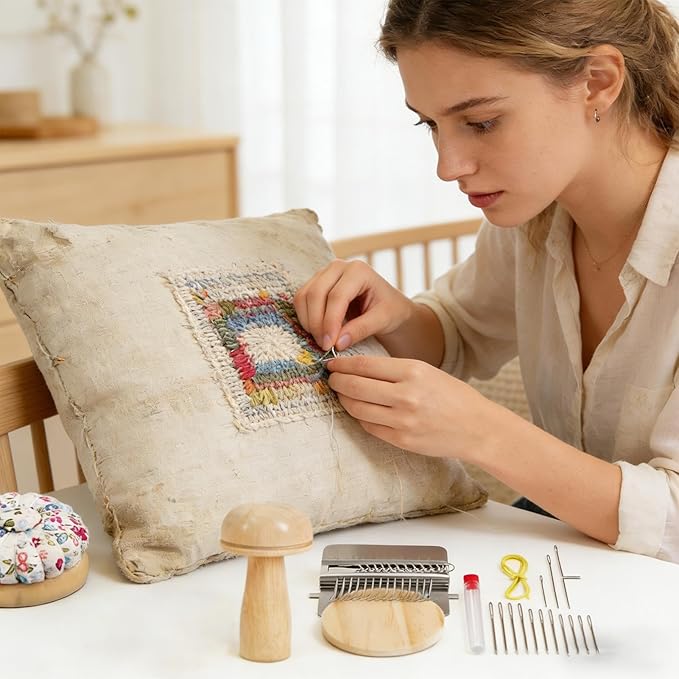 Beginner Knitting & Darning Kit with 14 Hooks, 14 Needles & 50 Threads, Weaving Tool for Mending Sweaters, Socks & Scarves, Complete Craft Set for DIY, for Grandparents & Mothers