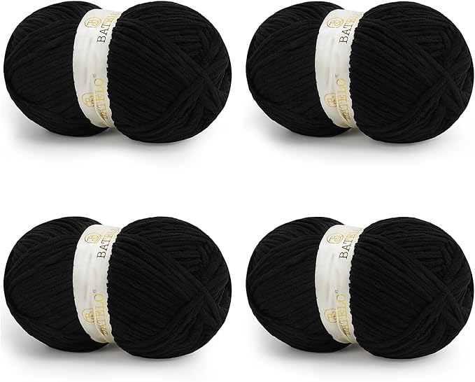 Chenille Yarn for Crocheting & Knitting 880 Yards, Soft Thick Fluffy Bulky Blanket Yarn, 4 Pack of 10.5oz(Black)