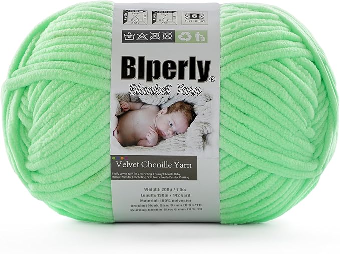 6 Super Bulky Velvet Chenille Yarn for Crocheting - 1 Skein of 200g/7 oz - Ultra Soft Heavy Weight Chunky Knitting Yarn for Baby Blankets, Amigurumi, Home Decor（Light Green，1 Skein）