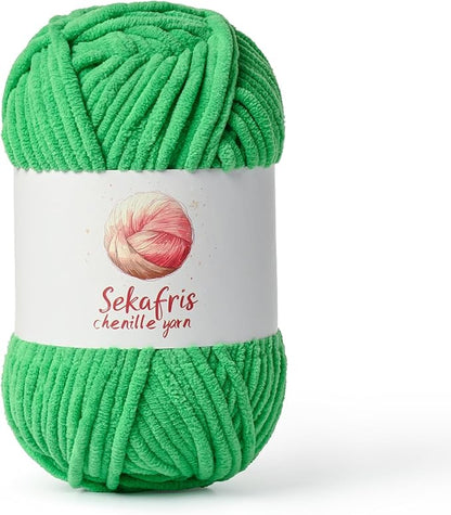 Christmas Green Chunky Chenille Yarn for Crocheting, Bulky Velvet Yarns for Crochet, Baby Yarn for Crocheting Soft Blanket, 131yds /3.53 oz Fluffy Amigurumi Crochet Yarn