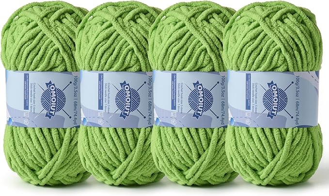 Chunky Chenille Yarn for Crocheting，Baby Yarn for Crocheting Soft Blankets，Bulky Yarns for Crochet Amigurumi，4×100g (4×74.3yds) Fluffy Velvet Yarns for Hand Knitting (4 Grass Green)