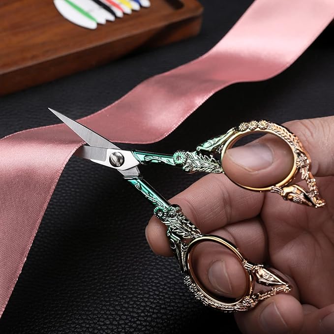 YOUGUOM Embroidery Scissors, Sharp Pointed Sewing Scissors for Craft Cross Stitch Needlework Artwork Knitting Threading Small DIY Tools, 4.6in Gold Green Cute Bird