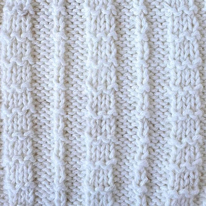 Cotton to The Core Cotton Yarn for Crocheting, 6-Pack (852 Yds / 300G), Free Patterns, Beginners Friendly - Soft Baby Yarn for Knitting - 3 DK Light Worsted Weight - Eggshell White