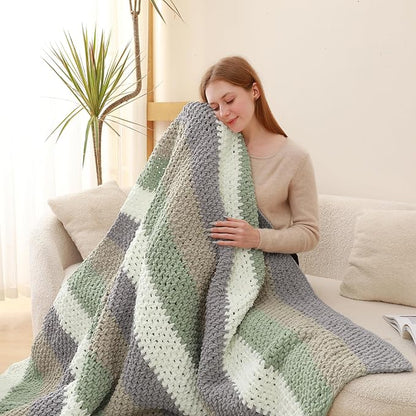 #6 Super Bulky Blanket Yarn for Crocheting - 4 Skeins(Each 10.5oz/300g, 220yds/201m), Chunky Chenille Thick Plush Big Soft Yarn for Crocheting Knitting Blankets, Lavender