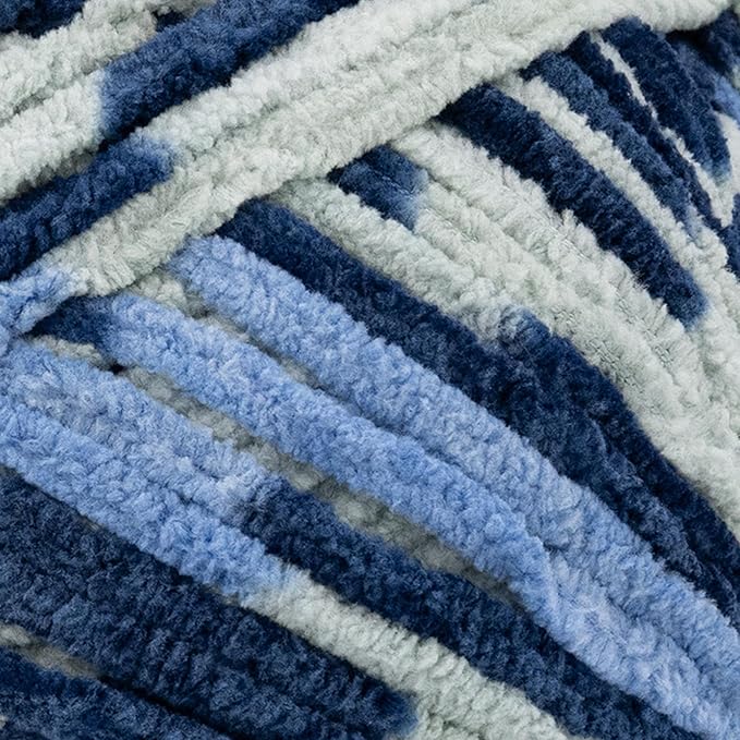 Lion Brand Yarn, Cover Story Favorite Blanket Yarn for Knitting and Crochet, 223 Yards, I'm Blue, 1 Pack