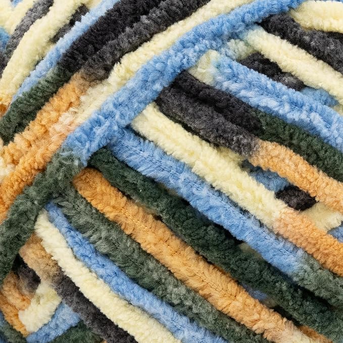Lion Brand Yarn, Cover Story Favorite Blanket Yarn for Knitting and Crochet, 223 Yards, Sandstorm, 1 Pack