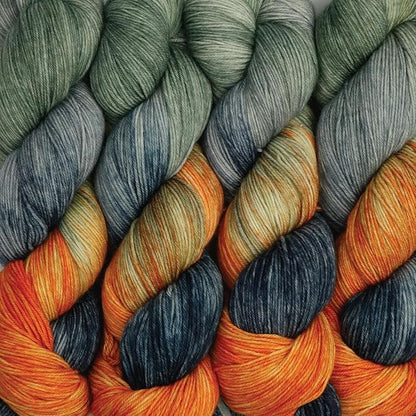 KnitPro Symfonie Hand Dyed Yarn | Extra Fine Merino Wool & Polyamide Blend for Knitting & Crocheting, Fingering Weight, Oeko-TEX Certified 400m, 100g Skein | Terra Variegated Newyork Newyork