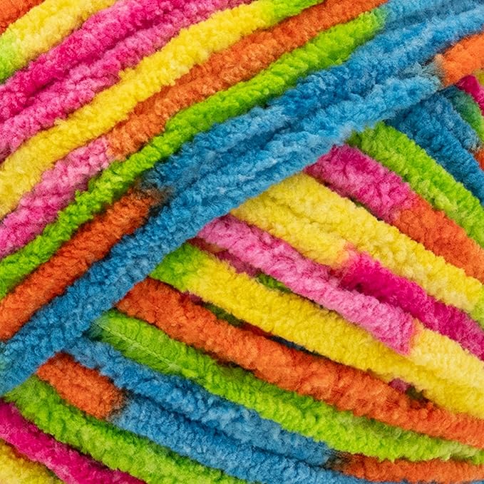 Lion Brand Yarn, Cover Story Favorite Blanket Yarn for Knitting and Crochet, 223 Yards, Frizzle, 1 Pack