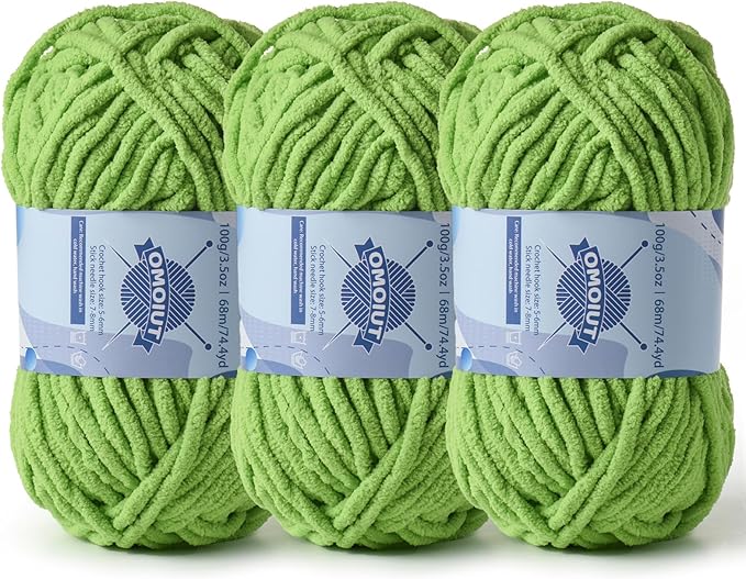 Chunky Chenille Yarn for Crocheting，Baby Yarn for Crocheting Soft Blankets，Bulky Yarns for Crochet Amigurumi，3×100g (3×74.3yds) Fluffy Velvet Yarns for Hand Knitting (3 Grass Green)