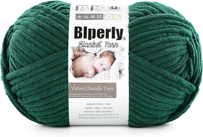 6 Super Bulky Velvet Chenille Yarn for Crocheting - 1 Skein of 200g/7 oz - Ultra Soft Heavy Weight Chunky Knitting Yarn for Baby Blankets, Amigurumi, Home Decor（Dark Green，1 Skein）