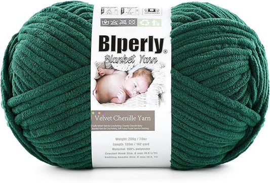 6 Super Bulky Velvet Chenille Yarn for Crocheting - 1 Skein of 200g/7 oz - Ultra Soft Heavy Weight Chunky Knitting Yarn for Baby Blankets, Amigurumi, Home Decor（Dark Green，1 Skein）