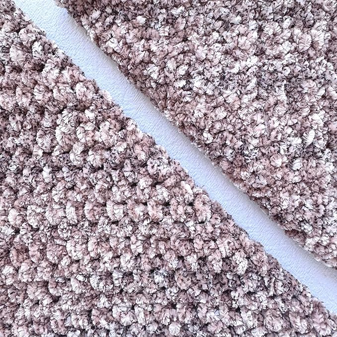 Chenillique XL Super Bulky Chenille Yarn – 100g Skein (88 Yards) + Safety Eyes + Free Plushie Pattern – Plush Polyester Yarn for Amigurumi, Crochet & Knitting - Cocoa Dust